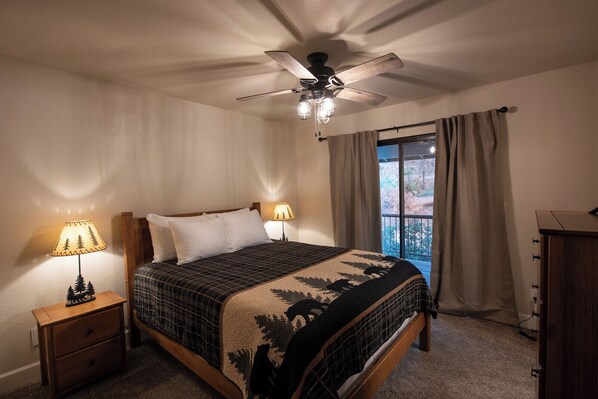 5 bedrooms, WiFi, bed sheets