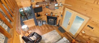 Ruby's Haus | Hot Tub | Dog Friendly | Fireplace