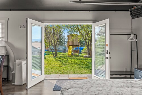 Okanagan Sunset Bungalow