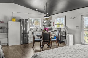 1 dormitorio, cuna de viaje, wifi gratis y ropa de cama