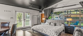 Okanagan Sunset Bungalow