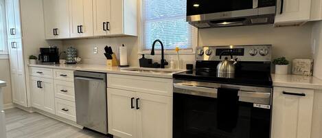 Microones, forn, placa de cuina i rentaplats