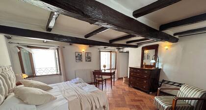 "La Dolce Vita" in the heart of the historic center Spoleto with 2 bedrooms and 2 bathrooms