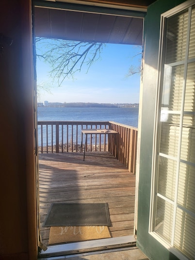 Home on Historic Campbell's Island with Mighty Mississippi River in the backyard
