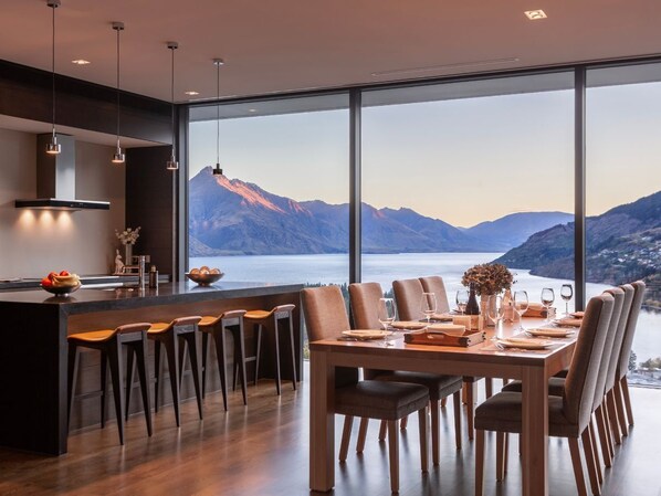Villa, Mountain View | Private kitchen - The Belfast (Queenstown)