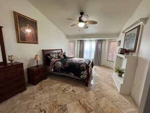 3 Schlafzimmer, Bügeleisen/Bügelbrett, Reisekinderbett, kostenloses WLAN