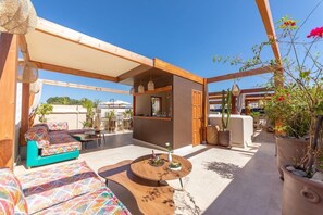 Outdoor dining - Riad Tahili (Marrakech)