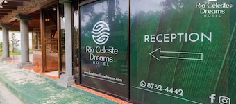 Hotel Rio Celeste Dreams