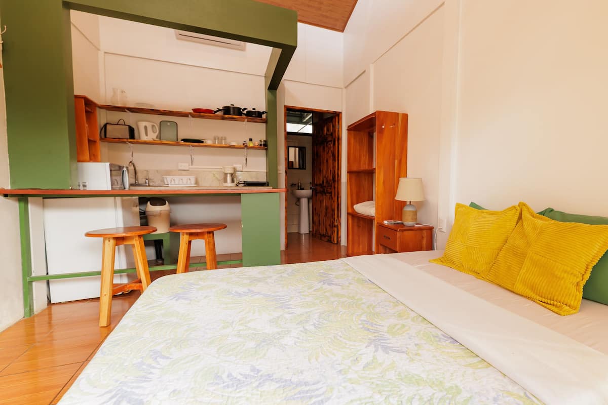 Comfort tweepersoonskamer, uitzicht op bergen | Luxe beddengoed, donzen dekbedden, een minibar, geluiddichte muren