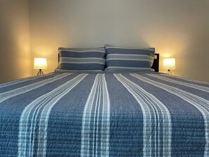 3 Schlafzimmer, Schreibtisch, Bügeleisen/Bügelbrett, kostenloses WLAN