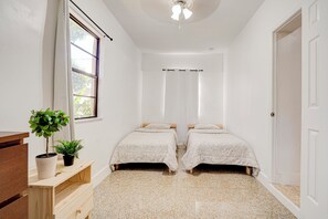 3 Schlafzimmer, Bügeleisen/Bügelbrett, WLAN, Bettwäsche