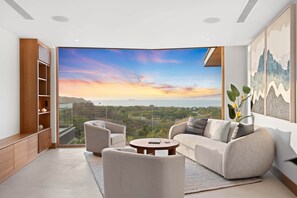 Smart TV, music library - Villa Zaya - Designer Ocean-View Villa in Reserva Conchal (Santa Cruz)