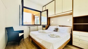 1 bedroom, WiFi - Sole Apartment - Relax in piscina nel cuore di Sirmione (Sirmione)