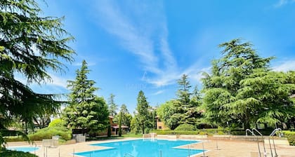 Crono Apartment - 200 meters from Lake Garda in exclusive Residence with swimming pool