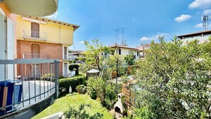 Property grounds - LaSirmioncina Apartment - Just a 2-minute walk from the Lake (Sirmione)