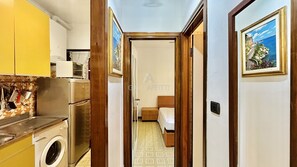 Interior - Flora Apartment - 100 metres from Lake Garda - Swimming pool (Sirmione)