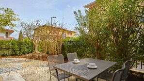 Outdoor dining - Ametista Apartment - Eleganza e Relax a due passi dal Lago (Sirmione)