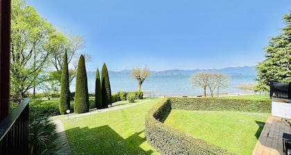 Poseidone Apartment - Lakefront - Sirmione
