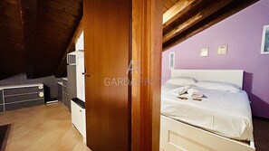 3 camere