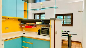 Private kitchen - Turchese Apartment - central and with pool (Sirmione)