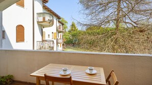 Outdoor dining - Tokyo Apartment - Comfort moderno a due passi dalle attrazioni del Garda (Peschiera del Garda)