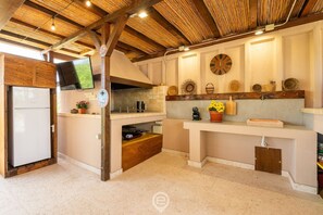 Stovetop, coffee/tea maker