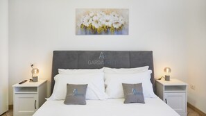 1 bedroom, WiFi - Smeraldo Apartment - Vista Piscina (Sirmione)