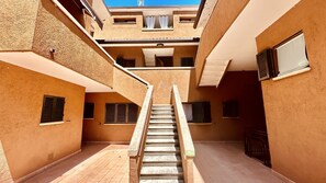 Exterior detail - Scylla Apartment - 200 m from Lake Garda with Pool (Sirmione)