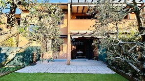 Exterior - Palma Apartment - Colombare Center with swimming pool and private garden (Sirmione)