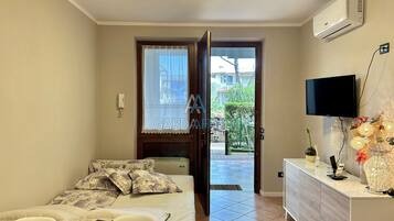 2 bedrooms