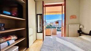 1 bedroom, WiFi - Twins Apartment - 200m from Lake Garda - Swimming pool (Sirmione)