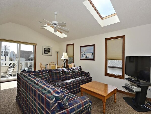 Televisión y reproductor de DVD 