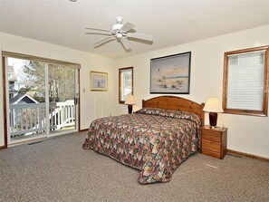 5 bedrooms, iron/ironing board, free WiFi