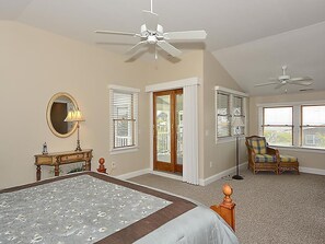 6 bedrooms, iron/ironing board, free WiFi