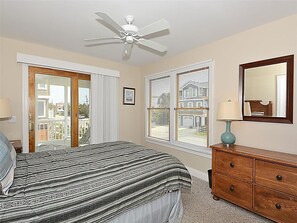 6 bedrooms, iron/ironing board, free WiFi