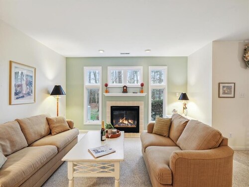Spacious Townhome in Sea Colony West