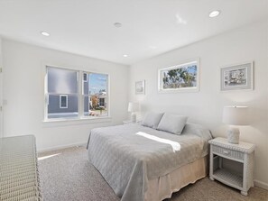 5 bedrooms, iron/ironing board, free WiFi