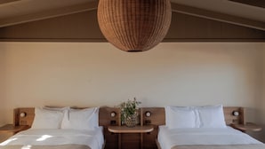 Standard Double Room, 2 Queen Beds, Kitchenette - Hotel Wren (Twentynine Palms)
