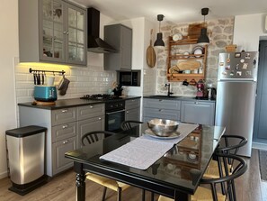 Fridge, microwave, oven, dishwasher