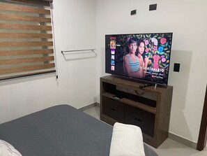 2 bedrooms, iron/ironing board, WiFi, bed sheets - Apartment in Zona Dorada (Mazatlán)