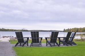 Property grounds - Lakefront Cottage with Sauna- #3 Chinook (Wasilla)