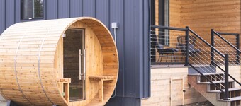 Lakefront Cottage with Sauna- #4 Sockeye