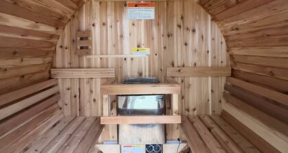 Lakefront Cottage with Sauna- #4 Sockeye