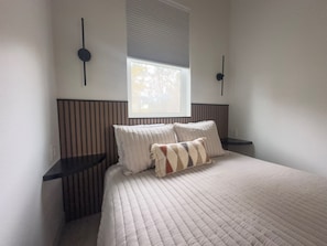 2 bedrooms, free WiFi, bed sheets - Lakefront Cottage in Sauan- #5 Rainbow Trout (Wasilla)