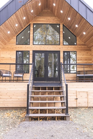 Exterior detail. Lakefront Cottage with Sauna - #7 Dolly Varden