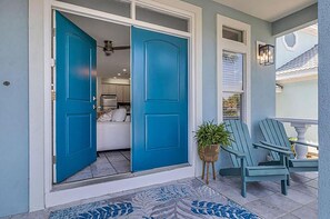 House, Multiple Beds (Jack Chasin' Birdies) | Terrace/patio