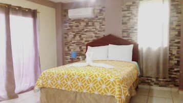 1 chambre, fer et planche Ă repasser, Wi-Fi, draps fournis