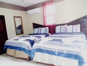 1 chambre, fer et planche à repasser, Wi-Fi, draps fournis