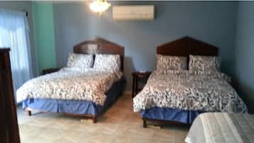 1 chambre, fer et planche Ă repasser, Wi-Fi, draps fournis