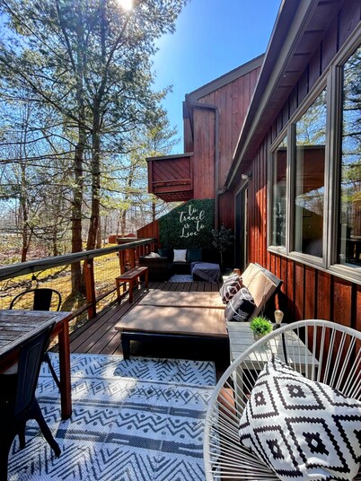 Lake Harmony Retreat, Includes Boulder Lake Club Passes